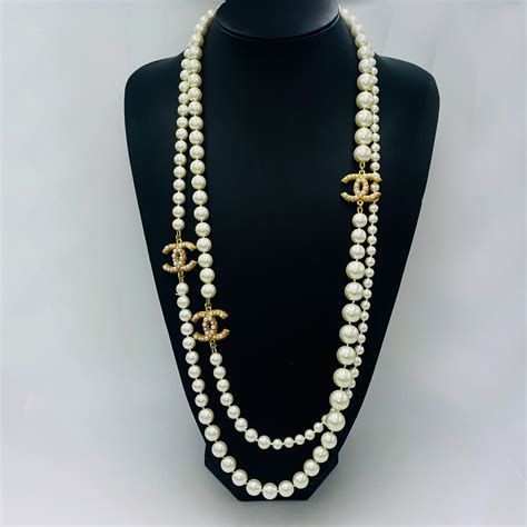 chanel costume jewelry pearl necklace|long Chanel necklace with pearls.